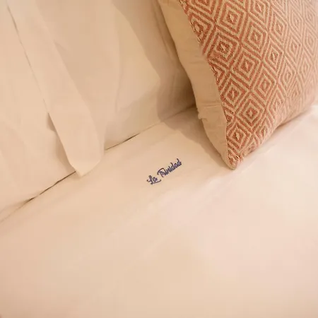 住宿加早餐酒店 La Trinidad - Great Location 4*