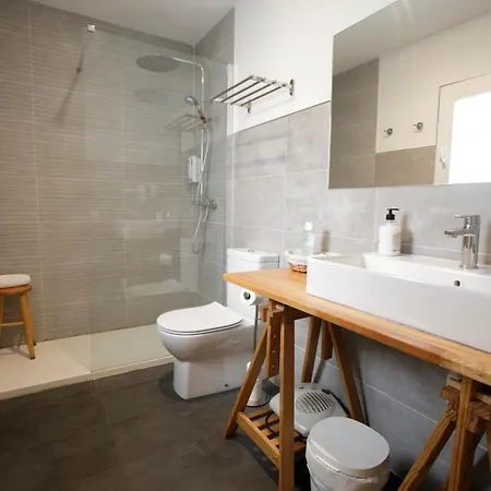 La Trinidad - Great Location Bed & Breakfast