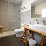 La Trinidad - Great Location Bed & Breakfast